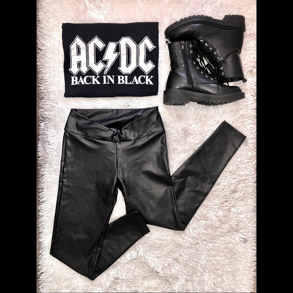 Oliviaceous Black Faux Leather V CutbLeggings